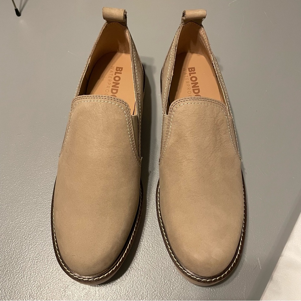 Blondo Phoebe Waterproof Slip-Ons - Picture 4 of 8